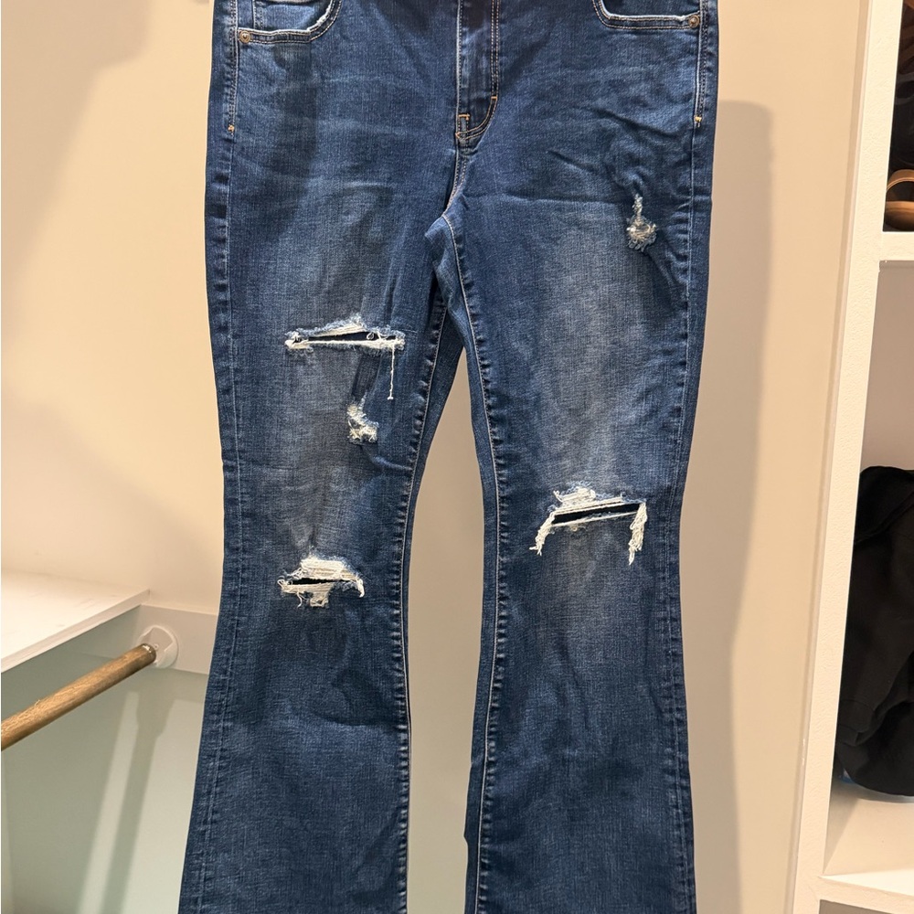 American Eagle Women’s Distressed Blue Flare Jeans size 14/32W Regular